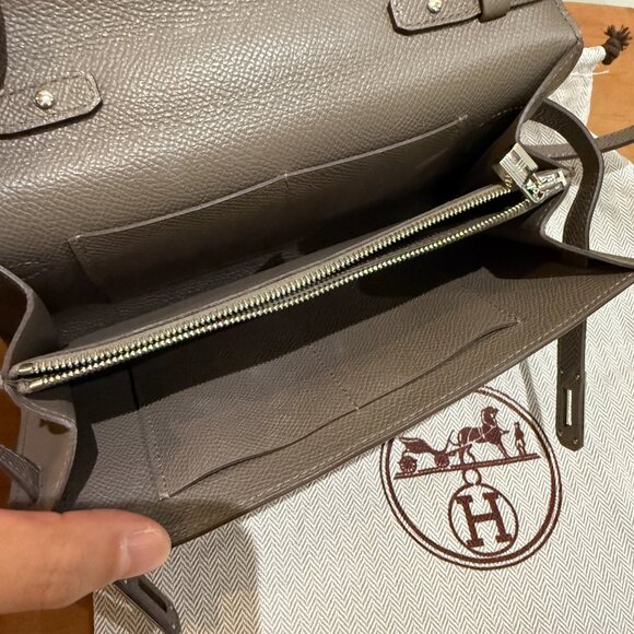 Hermes Kelly To Go Epsom Etoupe Silver Hardware - Picture 7 of 15